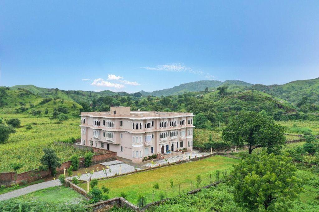 Jag Aravali Resort Udaipur By Naina Staycation - Best For Corporate Events - Family Resort - Swimming Pool - Gardens Udajpur Exteriér fotografie