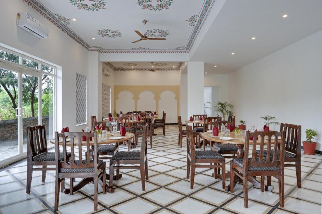 Jag Aravali Resort Udaipur By Naina Staycation - Best For Corporate Events - Family Resort - Swimming Pool - Gardens Udajpur Exteriér fotografie